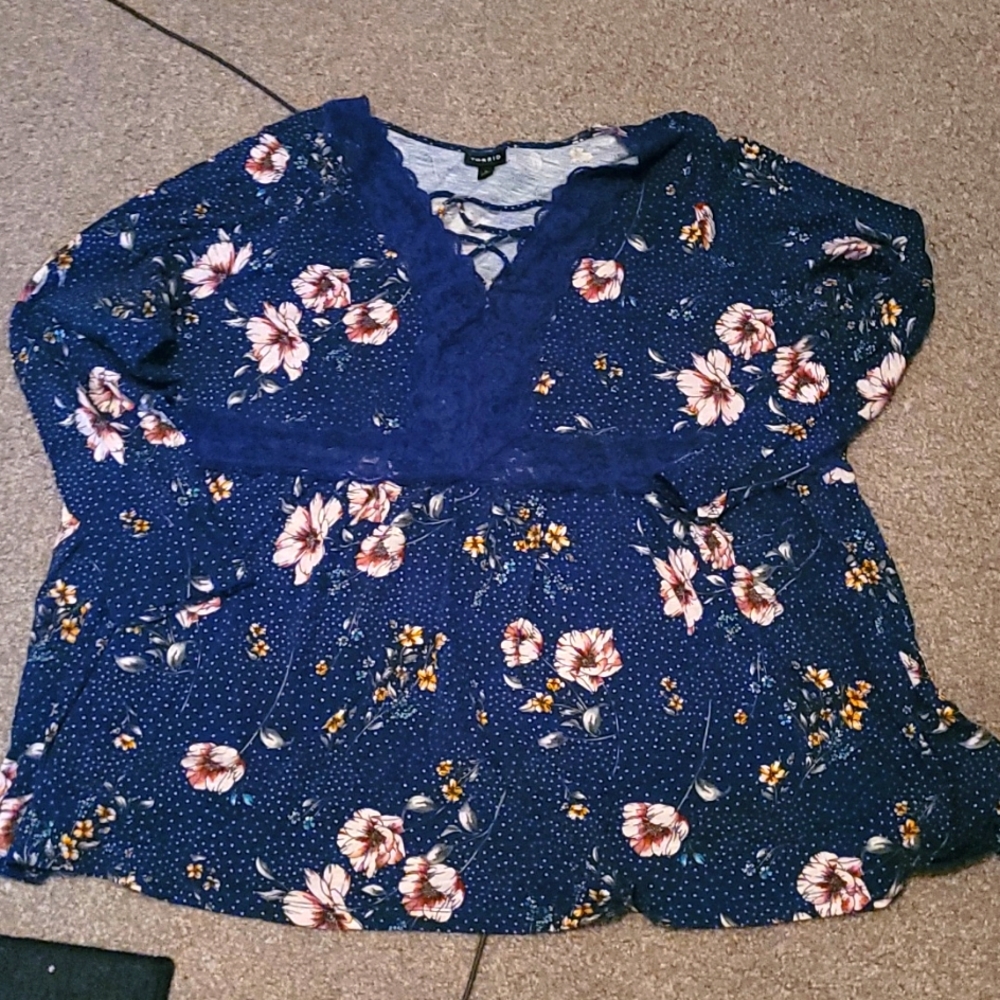 Torrid blue top 4